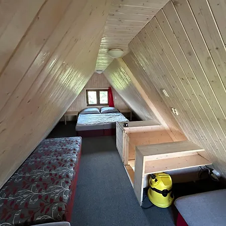 Retro Sobesky Lodge *