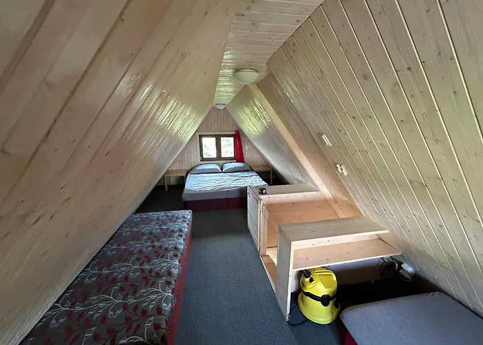 Retro Sobesky Lodge *
